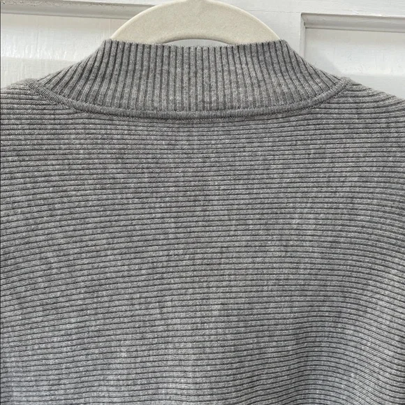 Gilli Long Sleeve Mock Neck Ribbed Knit Top Sweater Heather Grey size small - Picture 14 of 15